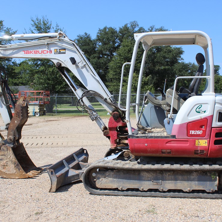 2018 TAKEUCHI TB260