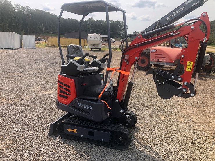 #36-•-cfg-industrial-mx15rx-mini-excavator-image-1