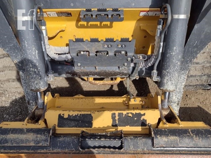 2022-deere-333g-image-14