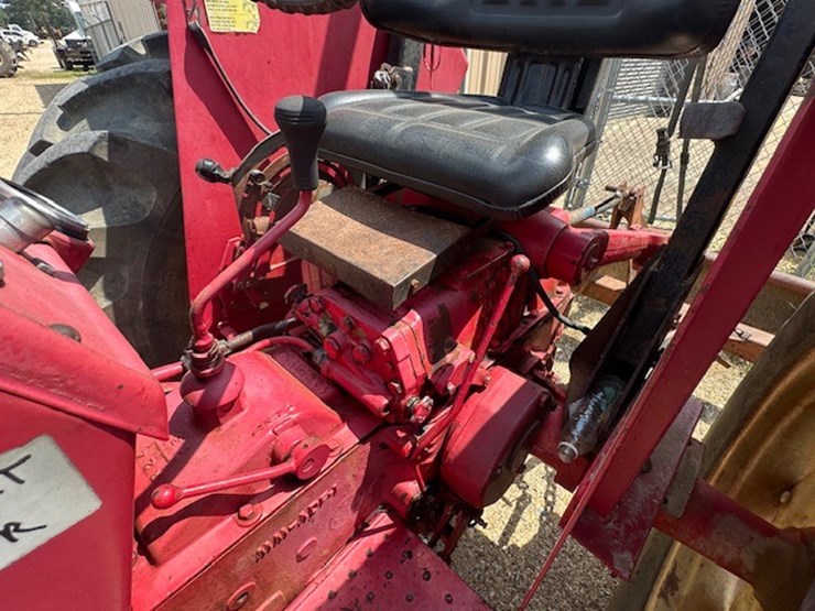 mahindra-575-di-image-32