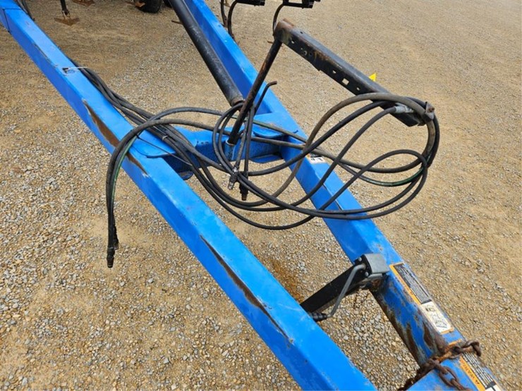 new-holland-st250-image-10
