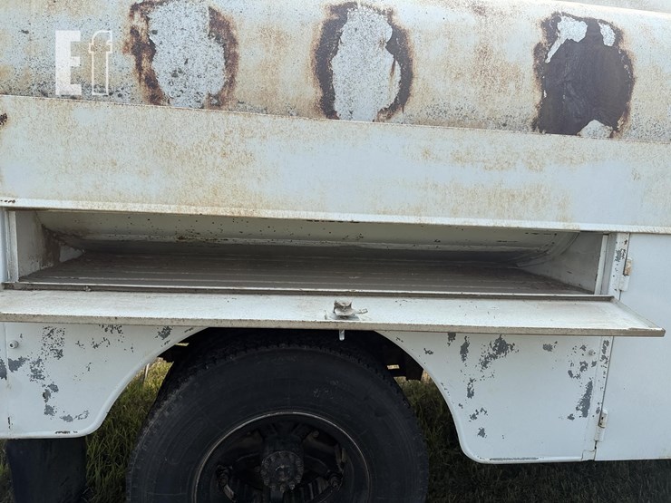 1981-gmc-7000-image-15