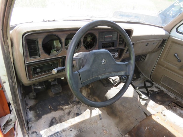 1990-dodge-ram-350-image-9