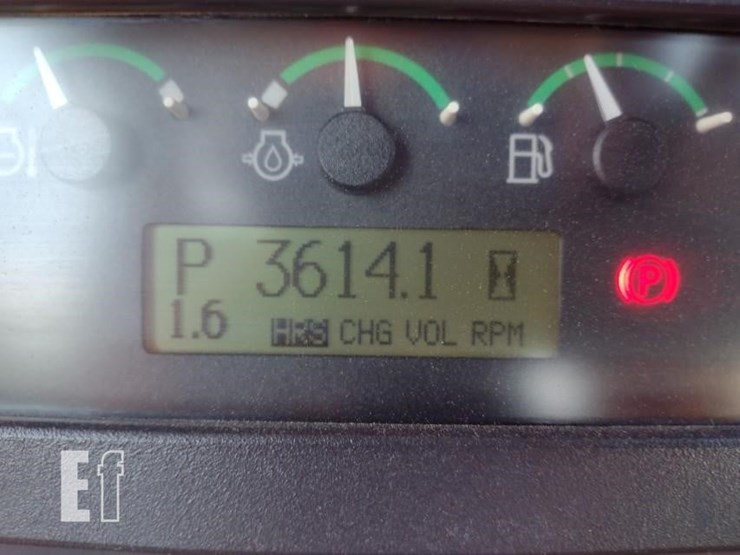 2012-deere-700j-lt-image-6