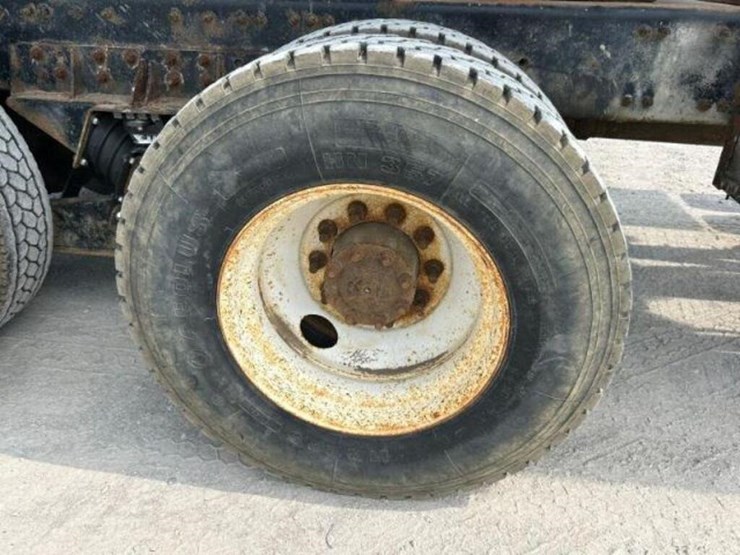 2005-volvo-tri/a-dump-truck-4v5k99gh55n391882-image-75