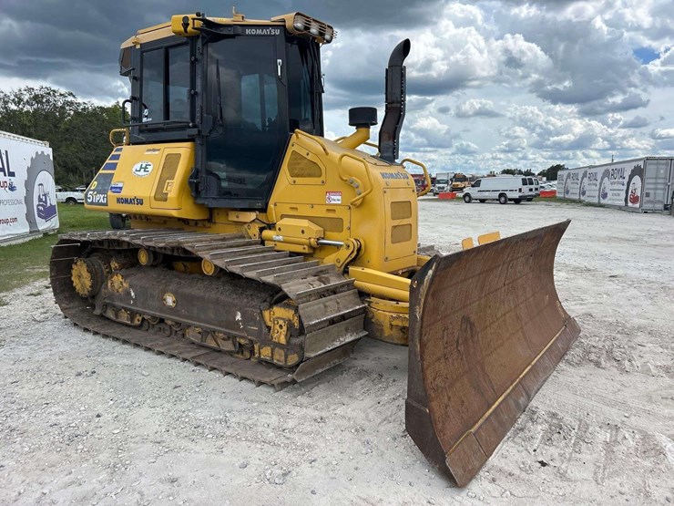 2019-komatsu-d51pxi-24-image-2