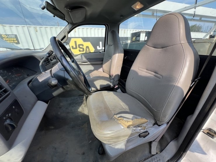2001-ford-f550-sd-image-22