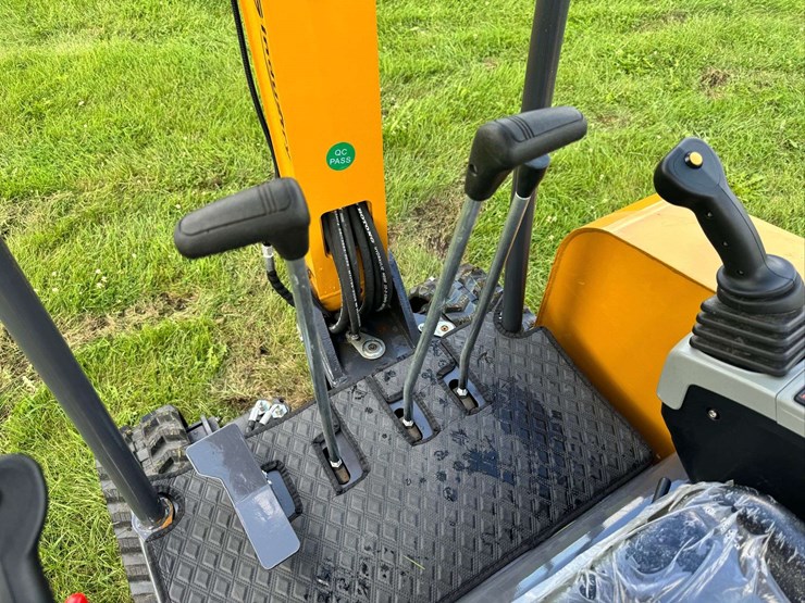2025-industrial-mx50r-mini-excavator-...-unused-image-15