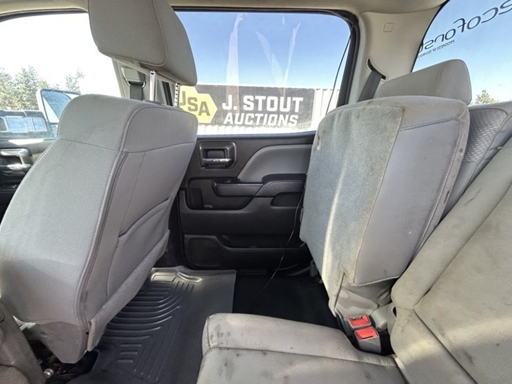 2018-chevrolet-silverado-2500-image-21