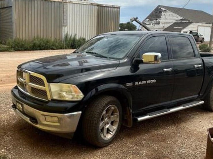 2012-dodge-1500-image-3