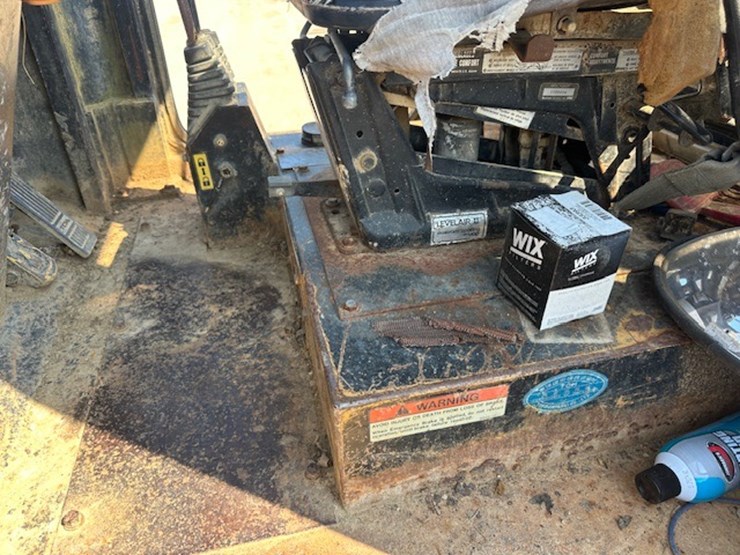 #2286-•-tcm-835-2-series-rubber-tire-loader-image-61