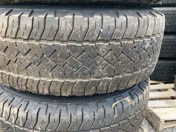 ford-6-bolt-rims-and-lt265/70r17-grabber-apt-tires---set-of-4-image-4