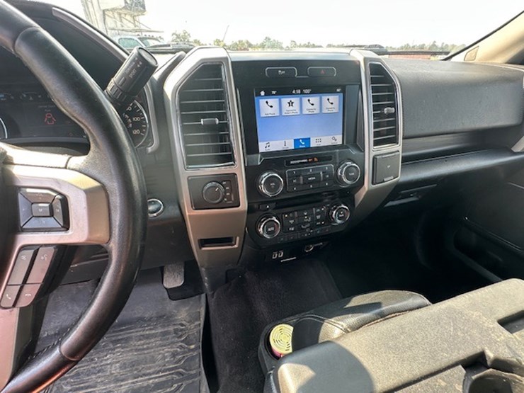2017-ford-f150-lariat-image-49