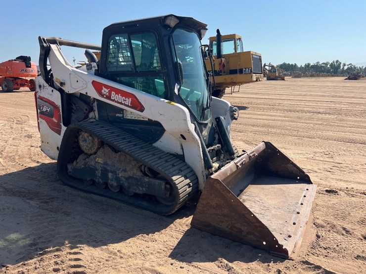 2021-bobcat-t64-image-6