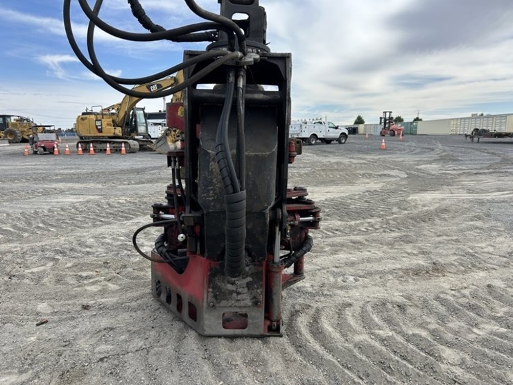 2006-caterpillar-320c-image-15