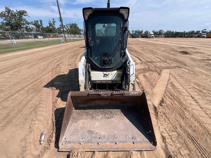 2021-bobcat-t450-image-8