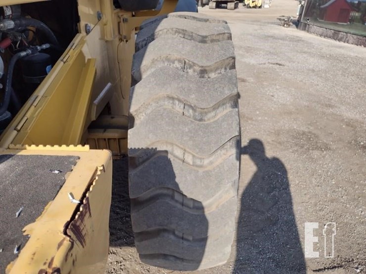 2003-deere-444h-image-21