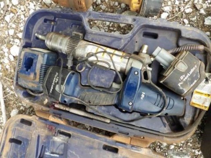 2---battery-powered-grease-guns,-more-image-3