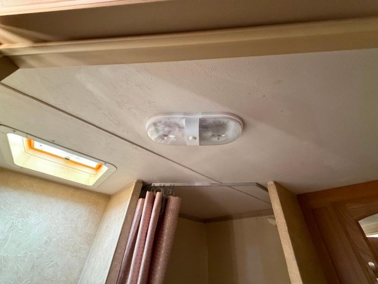 2009-wildwood-x-lite-22rb-camper-image-24