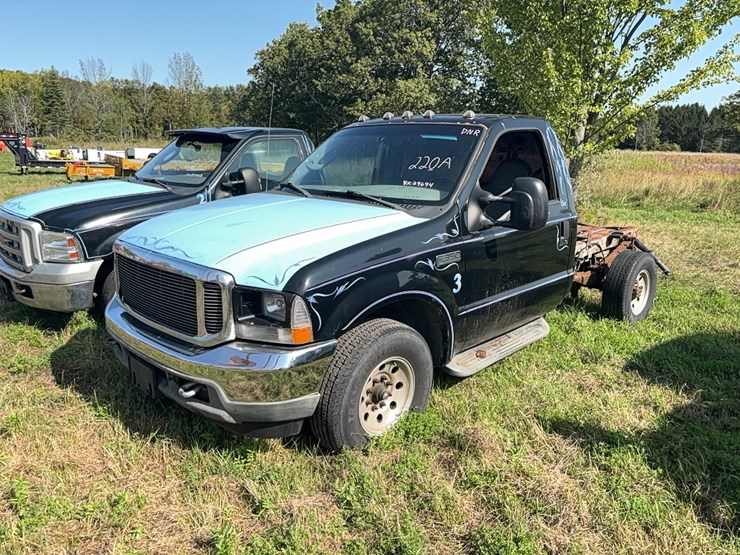 2004-ford-f350-xl-image-16