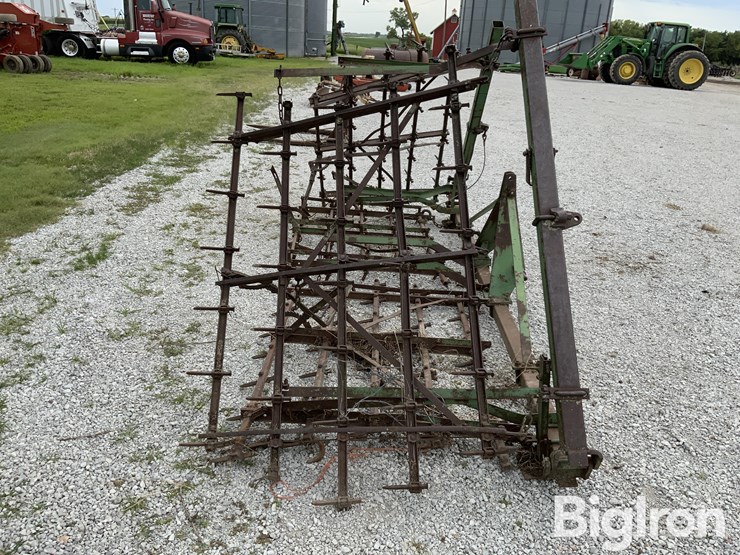 john-deere-25-image-4