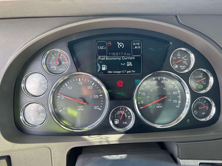 2016-kenworth-t880-image-14