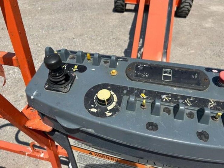 2013-jlg-660sj-image-20