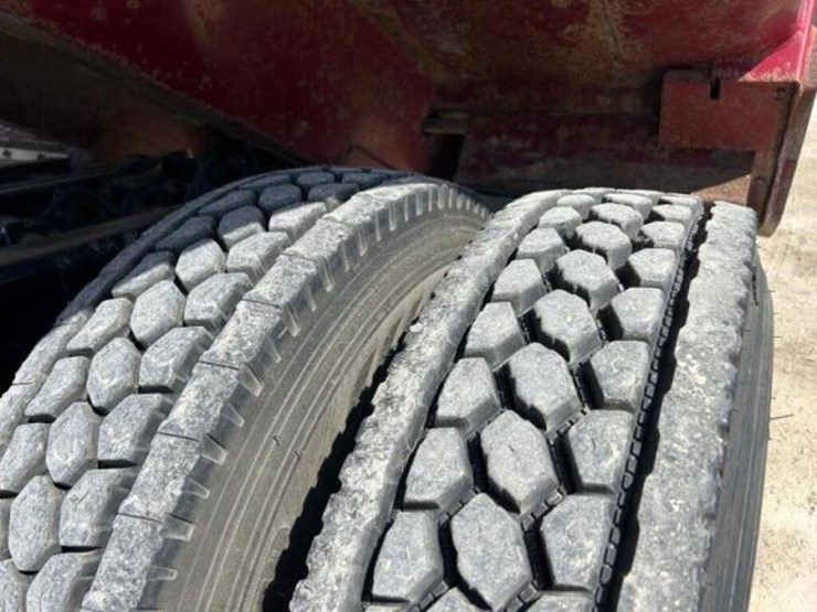 2022-kenworth-t800-image-58