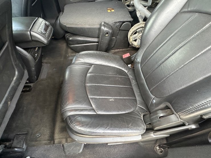 2011-gmc-acadia-image-25
