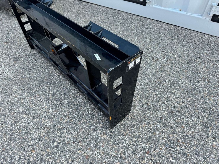 wolverine-pff1-13-45w-skid-steer-attachment-image-2