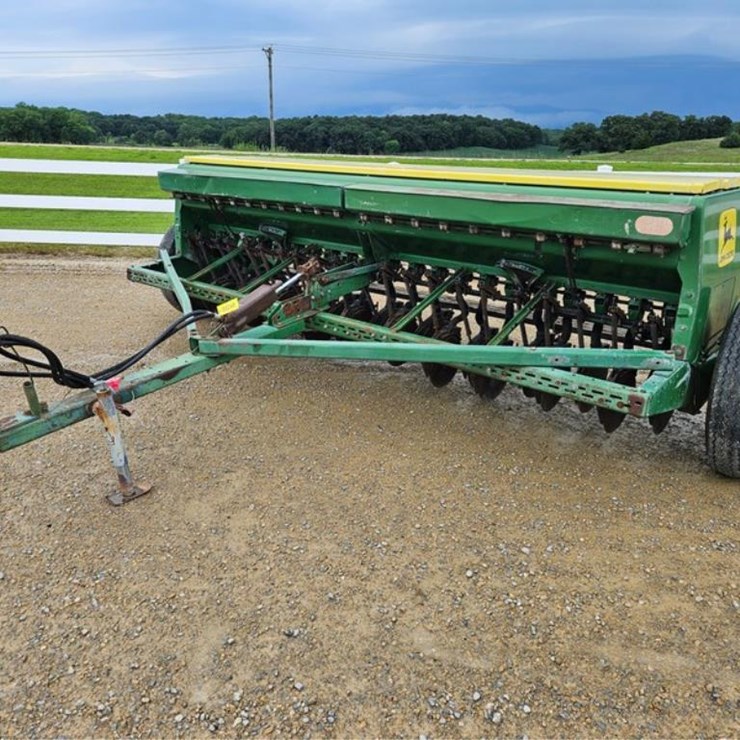 JOHN DEERE 8300