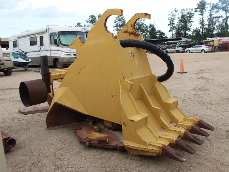 caterpillar-320-image-1