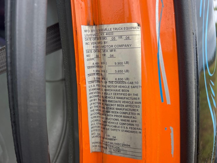 2004-ford-f350-xl-image-14