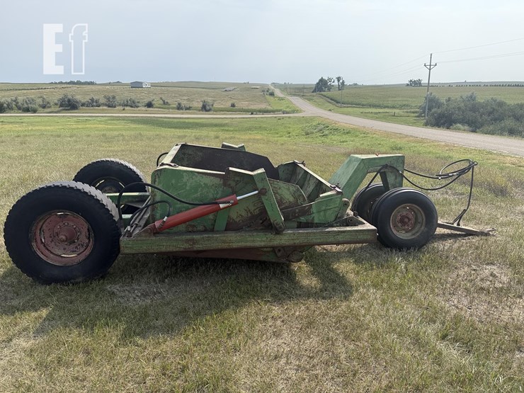 pull-type-dirt-scraper-image-8