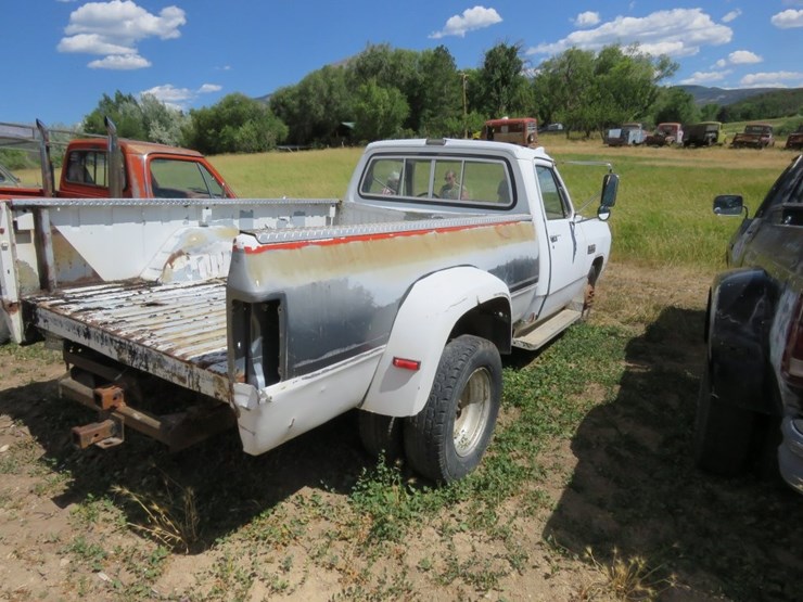 1990-dodge-ram-350-image-4