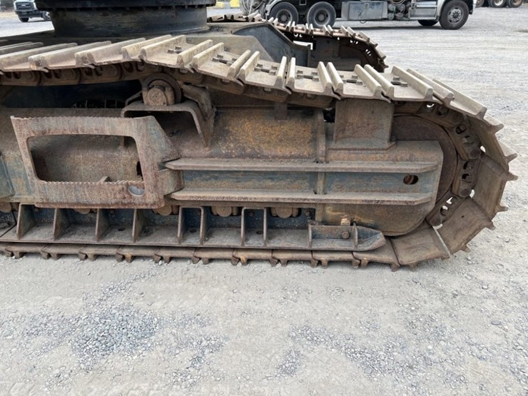 komatsu-pc240ll-image-21