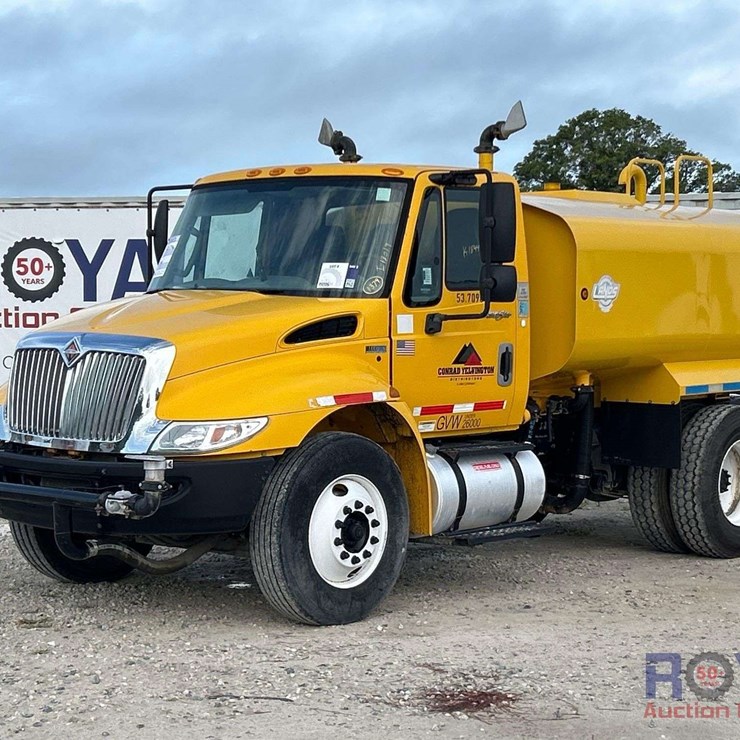 2013 INTERNATIONAL DURASTAR 4300