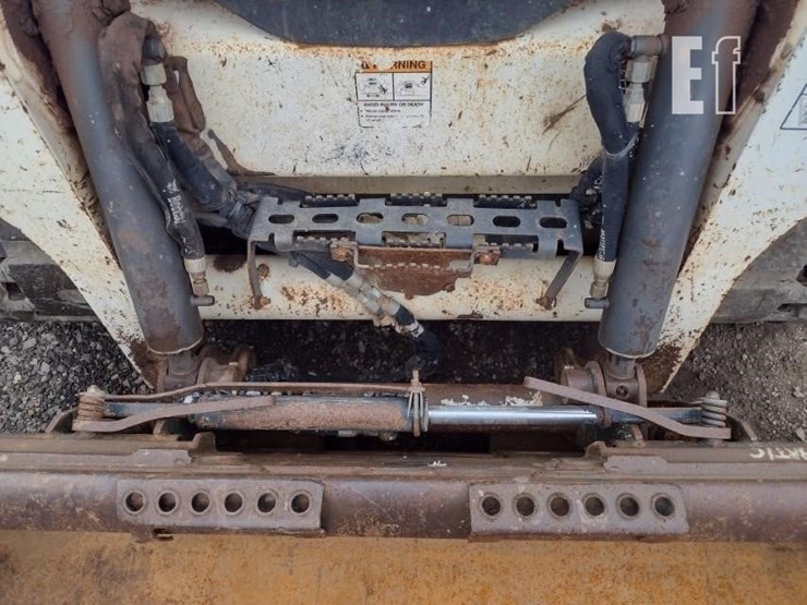 2020-bobcat-t595-image-15