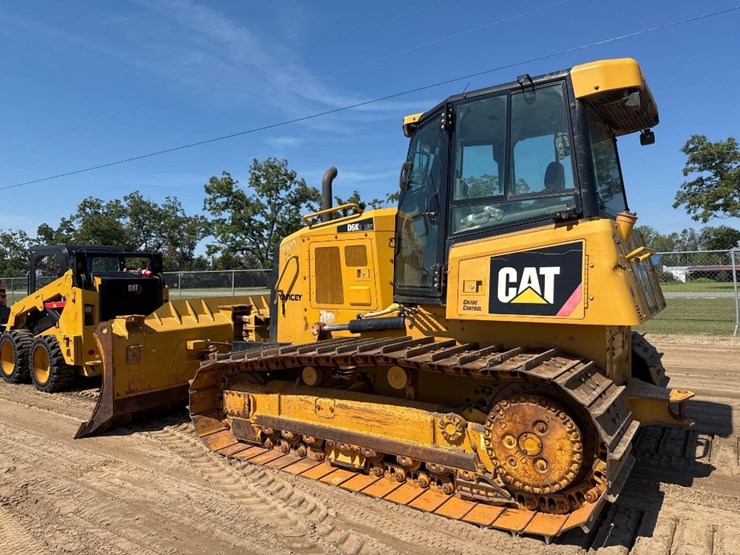 2017-caterpillar-d6k2-lgp-image-8