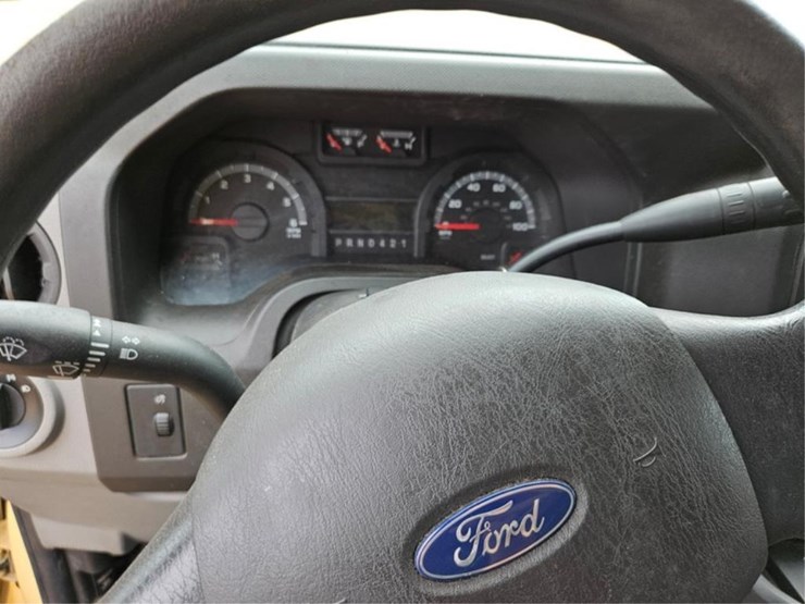 2019-ford-e450-image-40
