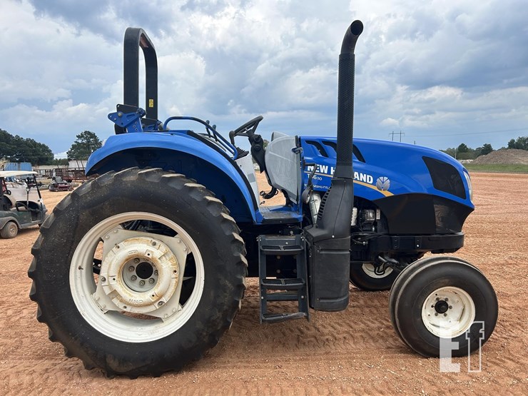 2014-new-holland-ts6.110-image-9
