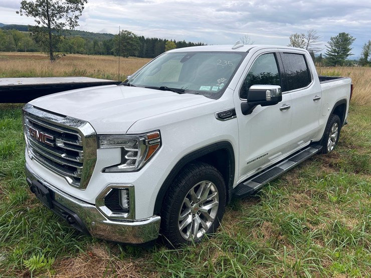 2020-gmc-sierra-1500-slt-image-2