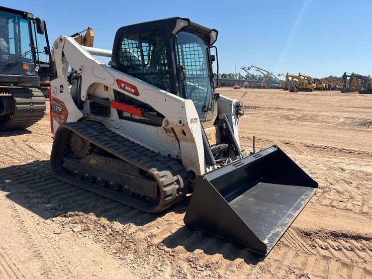 2024-bobcat-t770-image-6