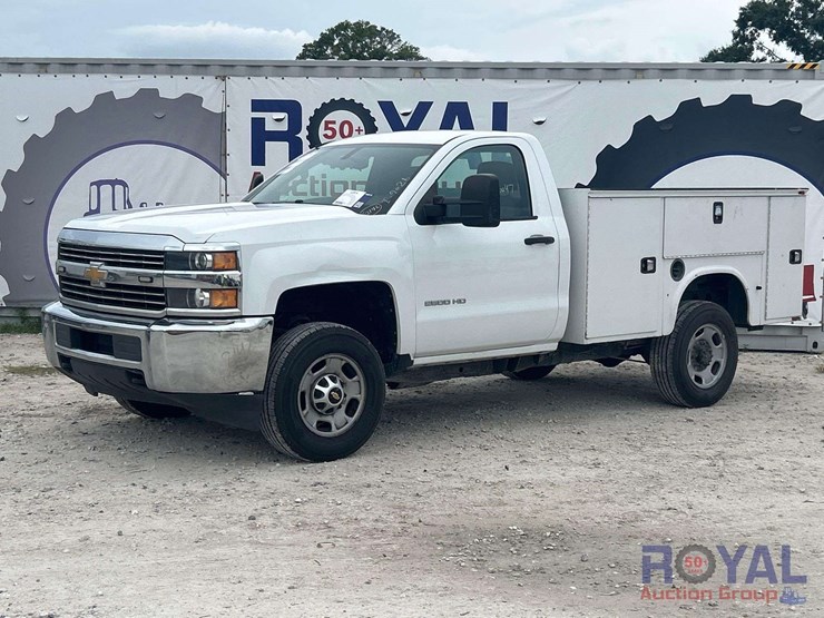 2018-chevrolet-silverado-2500hd-image-1