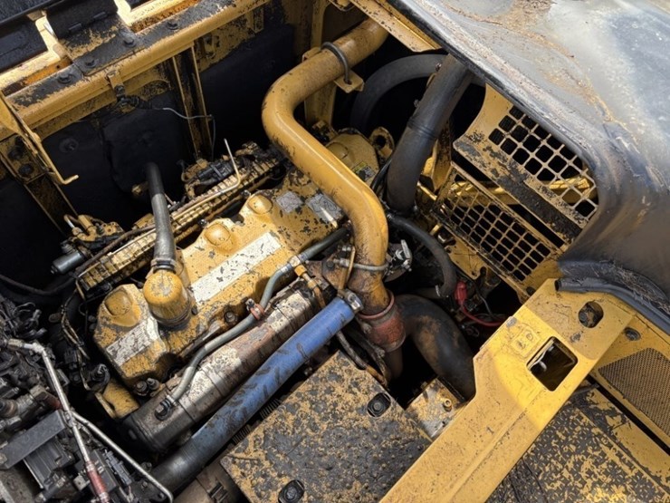 caterpillar-568-image-39