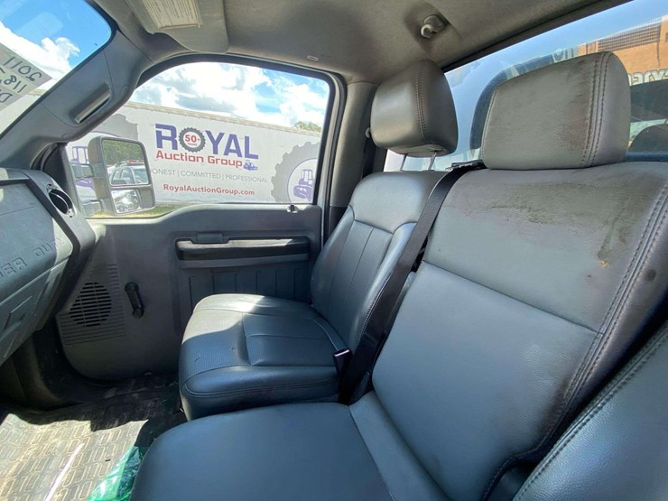 2011-ford-f350-image-15