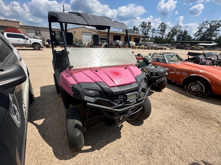 2020-honda-pioneer-700-image-2