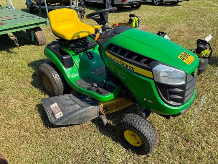 john-deere-e110-image-2
