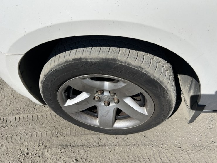 2009-dodge-charger-sedan-image-24