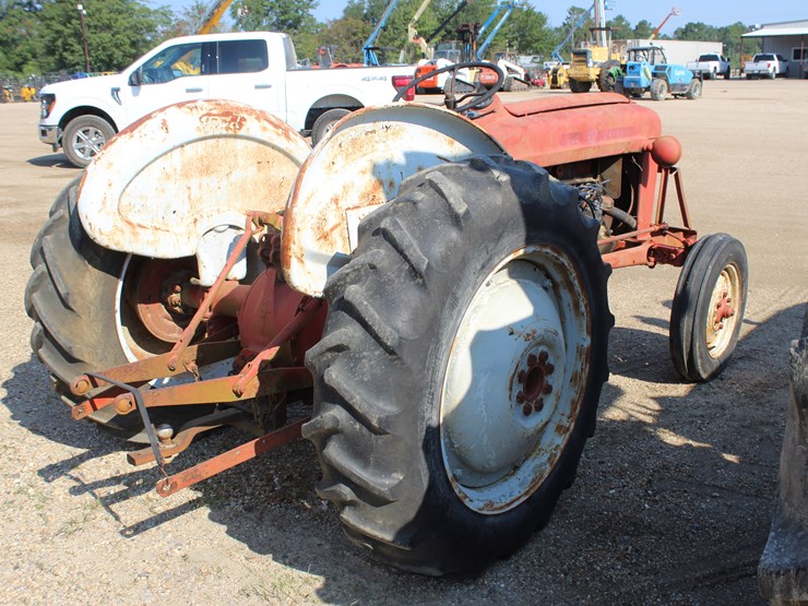 ford-601-workmaster-image-4